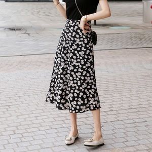 Daisy Print Midi Skirt